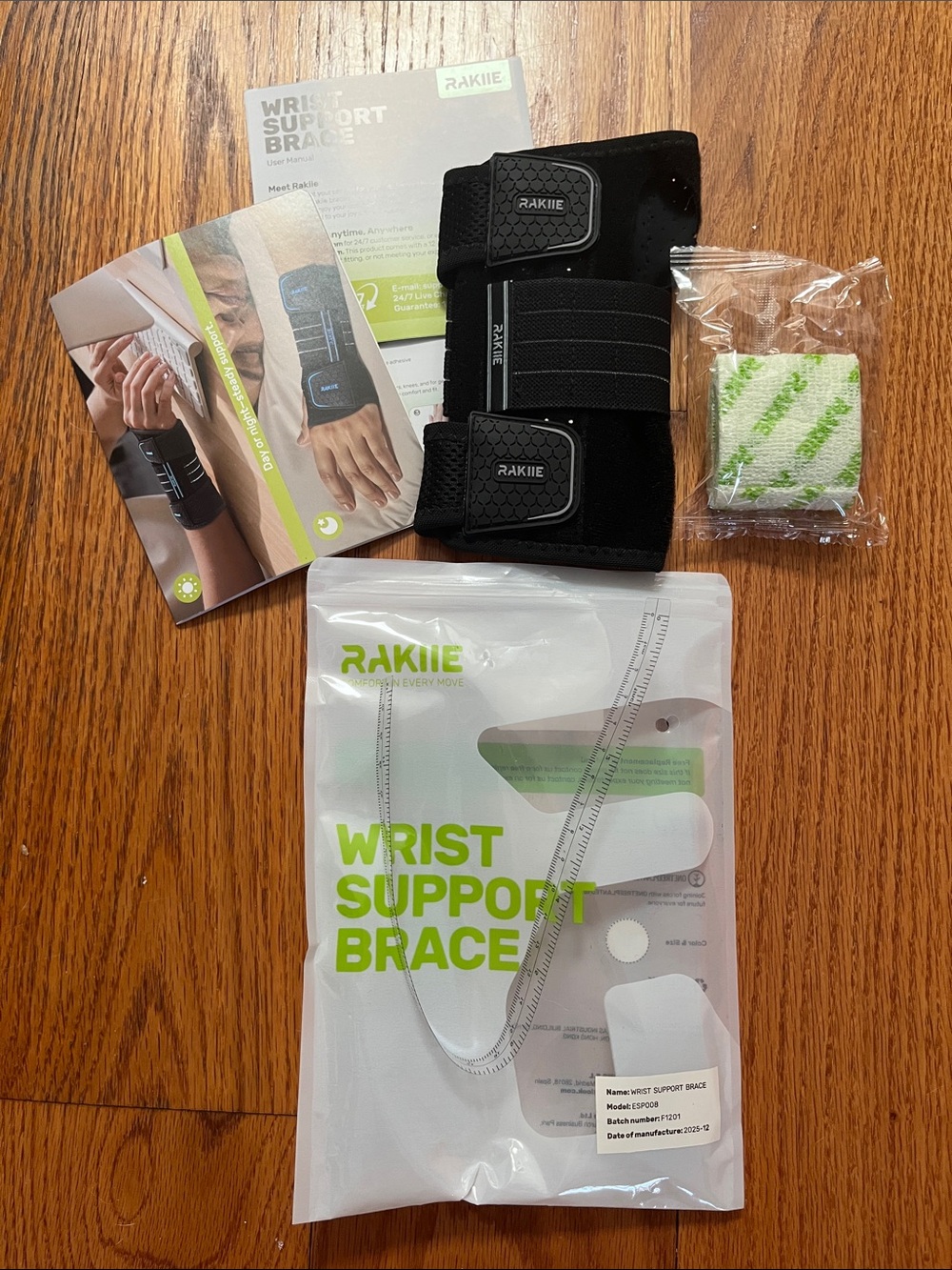 RAKIIE Black Wrist Support Brace